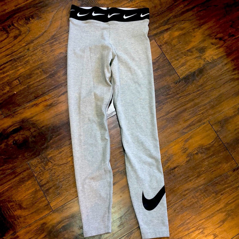 Nike Swoosh Gray Leggings    Size Small